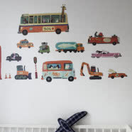 Redesign mieszkania - ściana z cegły, antyki i design