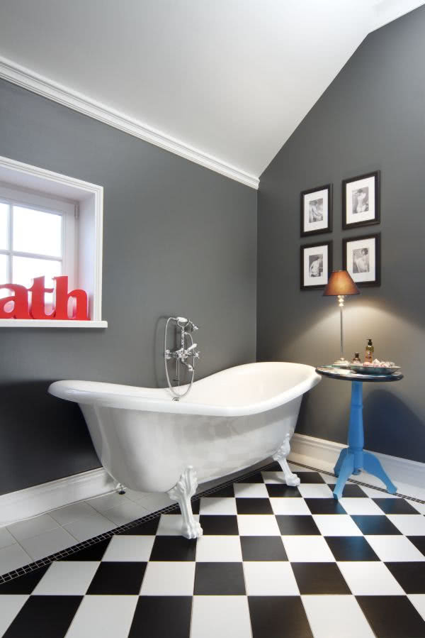 Stylowa wolno stojąca wanna znakomicie...