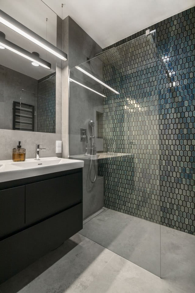 szaro-czarna łazienka