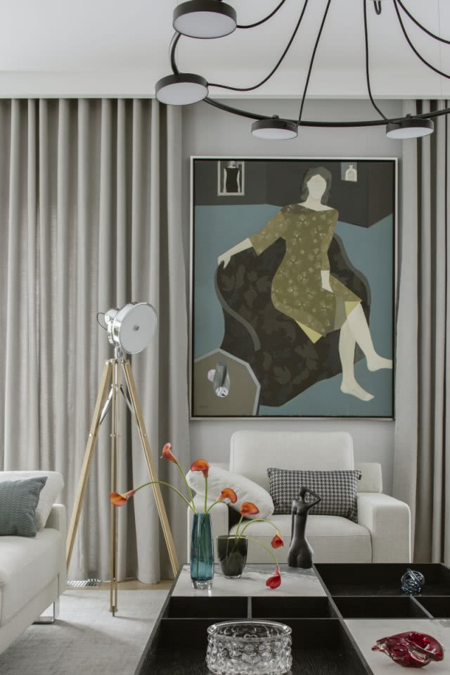 Aranżacja salonu w stonowanych barwach