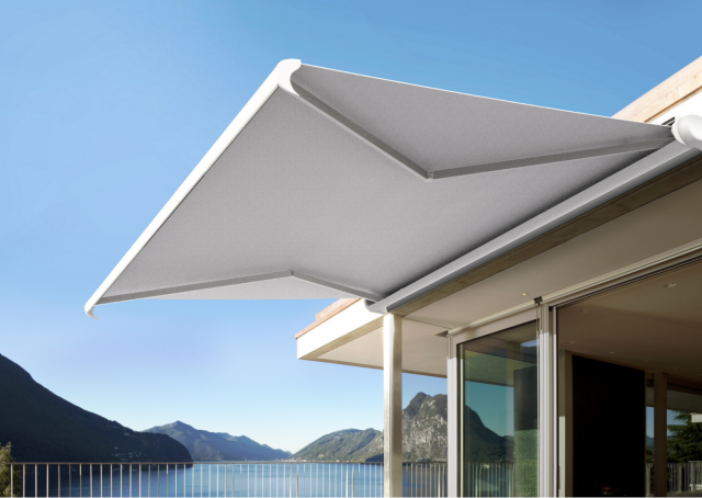 nietypowa markiza z bokami w kształcie trójkąta