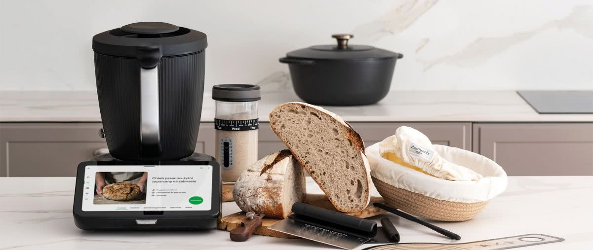 Październik pachnie domowym chlebem. Thermomix® pokazuje, jak upiec własny bochenek z chrupiącą skórką 