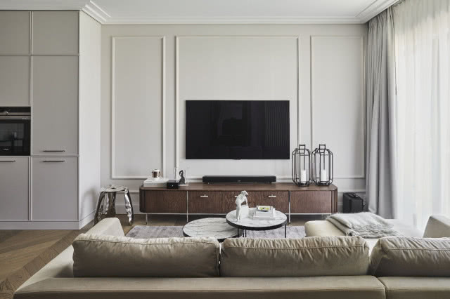 sztukateria na ścianie telewizyjnej