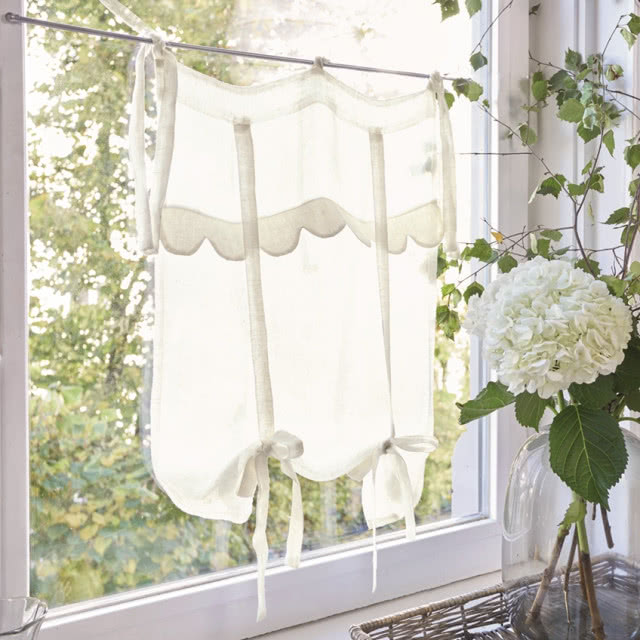 zazdrostka i kwiaty w wazonie