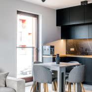 Mieszkanie w eleganckiej czerni