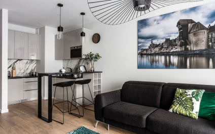 Aranżacja z motywem pawiego pióra