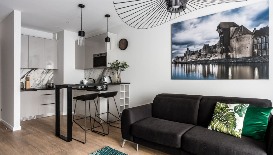 Aranżacja z motywem pawiego pióra