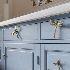 Dragonfly - mosiężne uchwyty meblowe