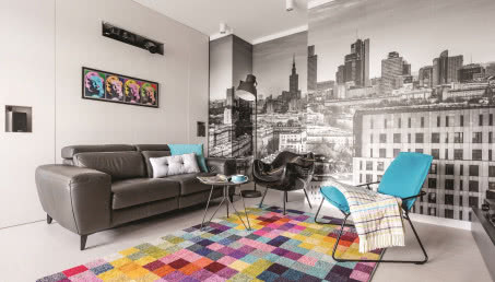 Kolorowe akcenty w męskim mieszkaniu