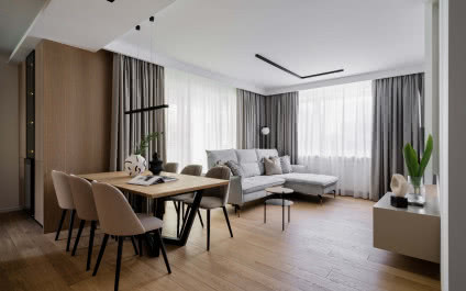 Wnętrza w kolorach ziemi. Zaglądamy do mieszkania na Żoliborzu Artystycznym