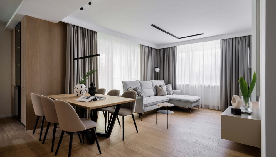 Wnętrza w kolorach ziemi. Zaglądamy do mieszkania na Żoliborzu Artystycznym