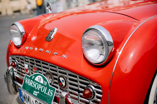 Czas na wnętrze samochodów klasycznych - VARSOPOLIS