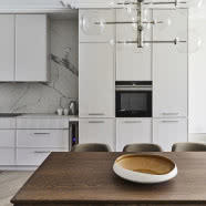 Francuskie mieszkanie singielki na warszawskim Żoliborzu