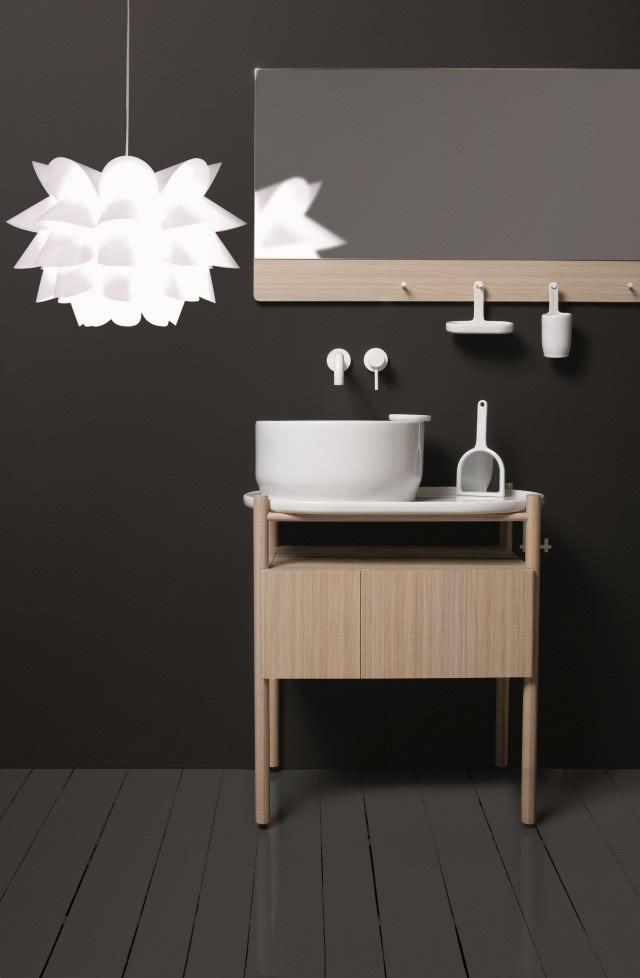 Drewniane meble i akcesoria łazienkowe