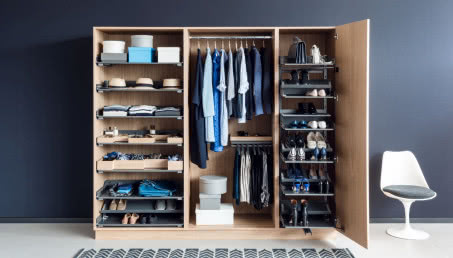 Dobrze zorganizowana garderoba