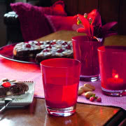 Karminowy wianek, suto marszczona czerwona...