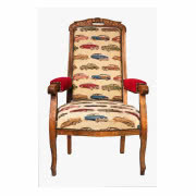 Fotel tapicerowany tkaniną w samochody retro