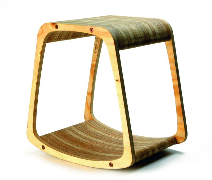 Bujany taboret Strata został wykonany z...