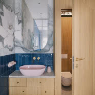 Stumetrowe mieszkanie w stylu lat 60. Ma widok na gdańską starówkę!