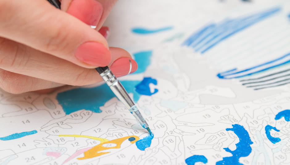 Malowanie po numerach - dlaczego stało się tak popularne?