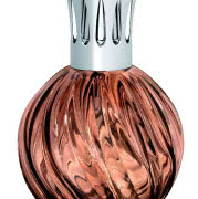 Lampa Guggie z żelaza i brązu, Baxter, MESMETRIC...