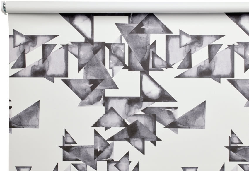 W tej zasłonie wykonano otwory wykończone...