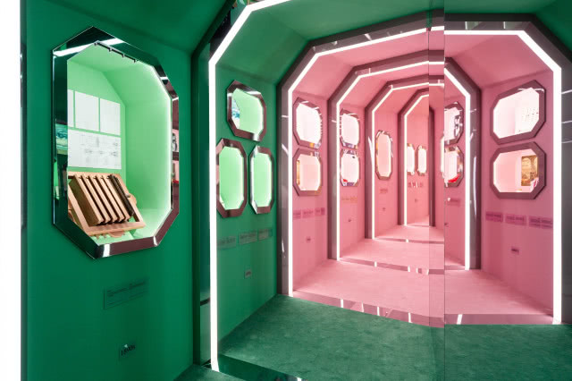 Wystawa Swarovskiego Masters of Light" w Muzeum Sztuki Współczesnej w Szanghaju