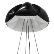 Wisząca lampa Critters składa się z...