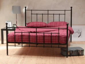 Klasyczny przykład łóżka metalowego, ARTBED.PL