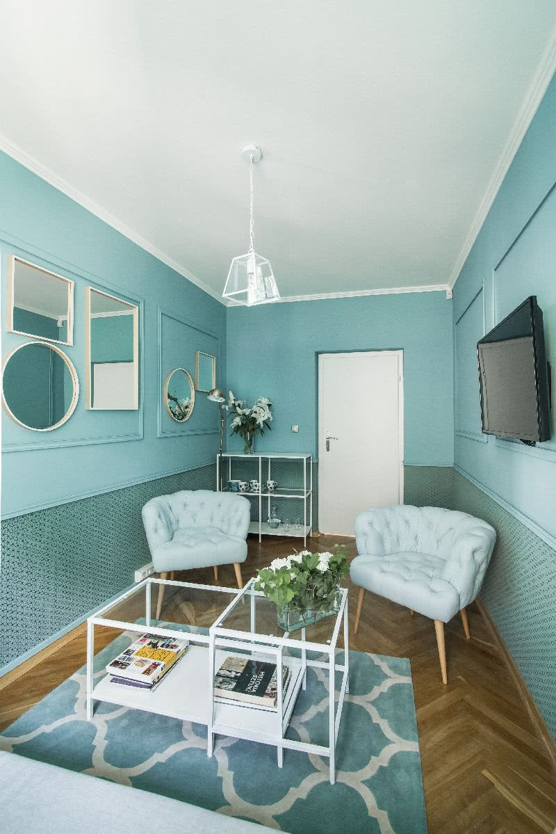 - W pokoju spotkań rządzi turkus. Króluje po...