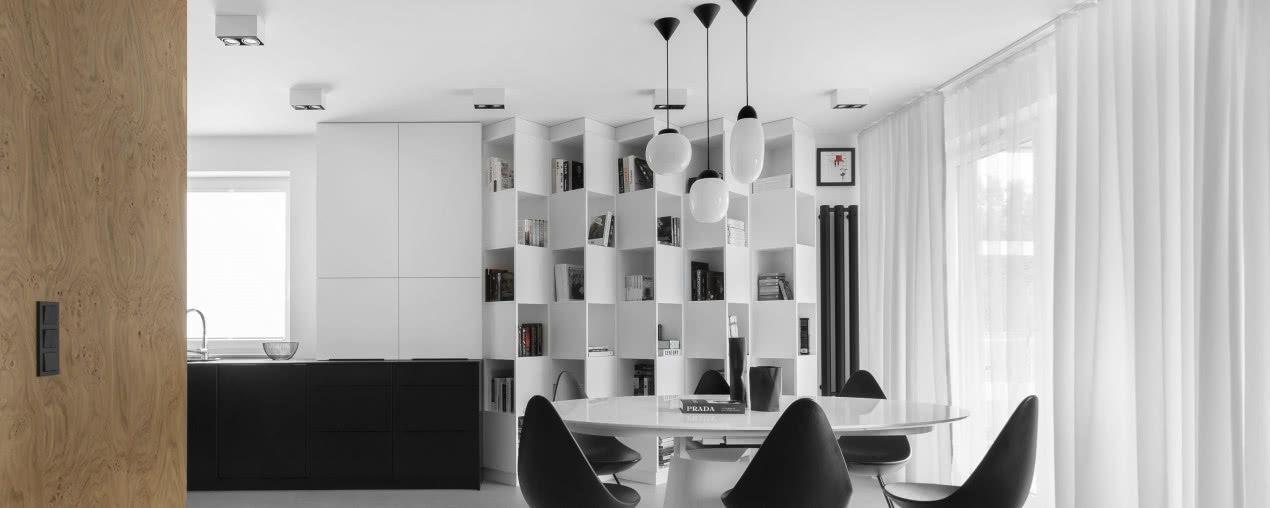 Minimalistyczne mieszkanie w Krakowie - dominuje w nim czerń i biel!