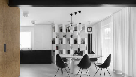 Minimalistyczne mieszkanie w Krakowie - dominuje w nim czerń i biel!
