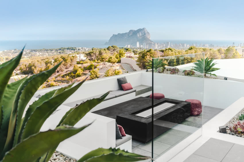 Piękne krajobrazy przyciągają do Calpe licznych...