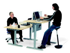 Ergonomiczne biurko powinno być dostosowane do potrzeb użytkownika - system Pinta, Martela