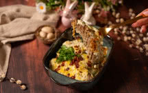 Zapiekana biała kiełbasa w sosie musztardowym