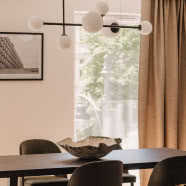 Krakowskie mieszkanie w stylu mid-century modern. Architektki zaprojektowały je pod wynajem!