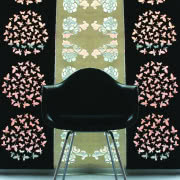 Bieżnik z kolekcji Bloom, ozdobiony wyciętymi...