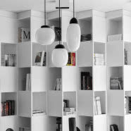 Minimalistyczne mieszkanie w Krakowie - dominuje w nim czerń i biel!