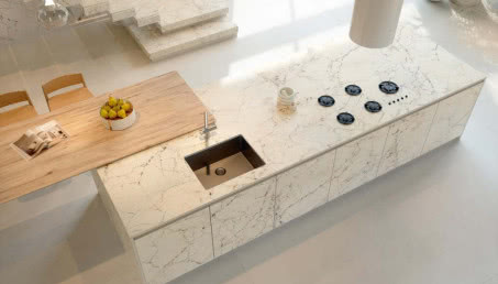 Dlaczego warto użyć spieku kwarcowego na wyspie kuchennej?