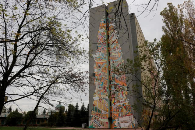 Mural Wieża Babel, ul. Matejki 21/23
