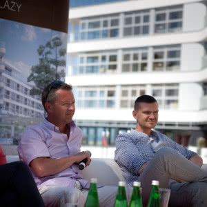 Maciej Zień i Stein Knutsen na otwarciu apartamentowca Dune w Mielnie