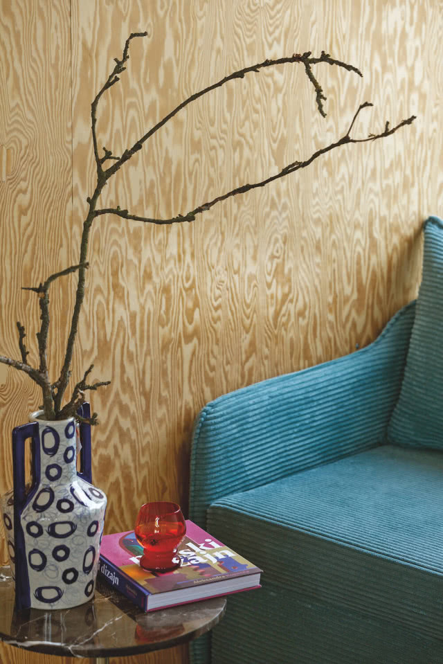 wnętrza domu z kontenerów