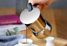 Kawiarka MONTE CARLO na 6 filiżanek - stalowy blask, który wydobywa prawdziwy smak włoskiego espresso 