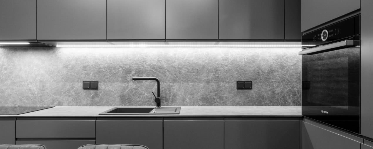 Czysty minimalizm - mieszkanie całe w szarości