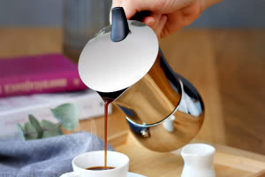 Kawiarka MONTE CARLO na 6 filiżanek - stalowy blask, który wydobywa prawdziwy smak włoskiego espresso