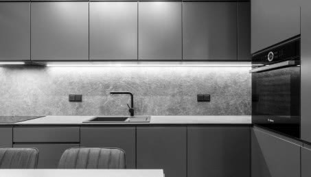 Czysty minimalizm - mieszkanie całe w szarości