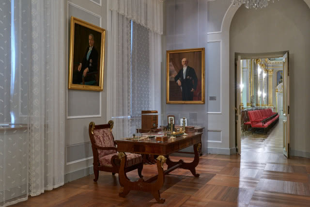 gabinet prezydentów, stolik