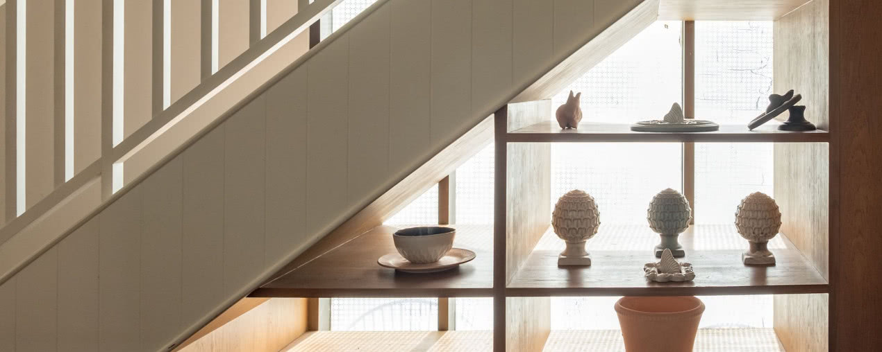 7 patentów na zabudowę pod schodami - pomysły, inspiracje i praktyczne rozwiązania