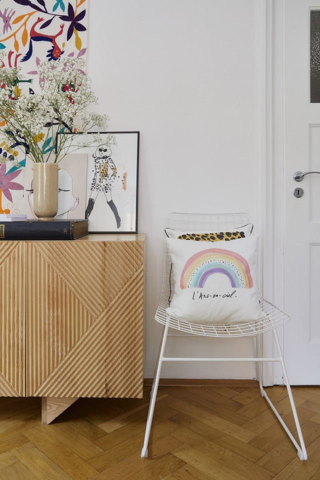 Poduszka z motywem tęczy