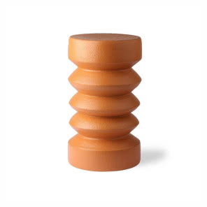 Stolik w kolorze terakoty